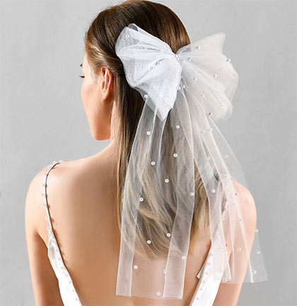 Bride to Be Gold Foil Veil: White