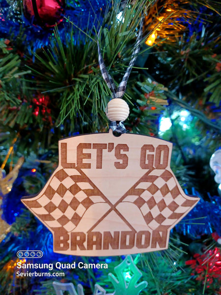 Christmas Wood Round Ornaments - Thu, Nov 18 7PM at Brandon