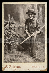 Occupational Photo - 1890s Blackburn Oklahoma Territory Farmer with Garden Hoe