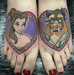 Tatouage pieds la belle et la bete