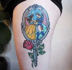 Tatouage miroir la belle et la bete vitrail