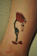 Tatouage Rose sans cloche la belle et la bete