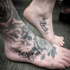 Tatouage couple la belle et la bete pieds 