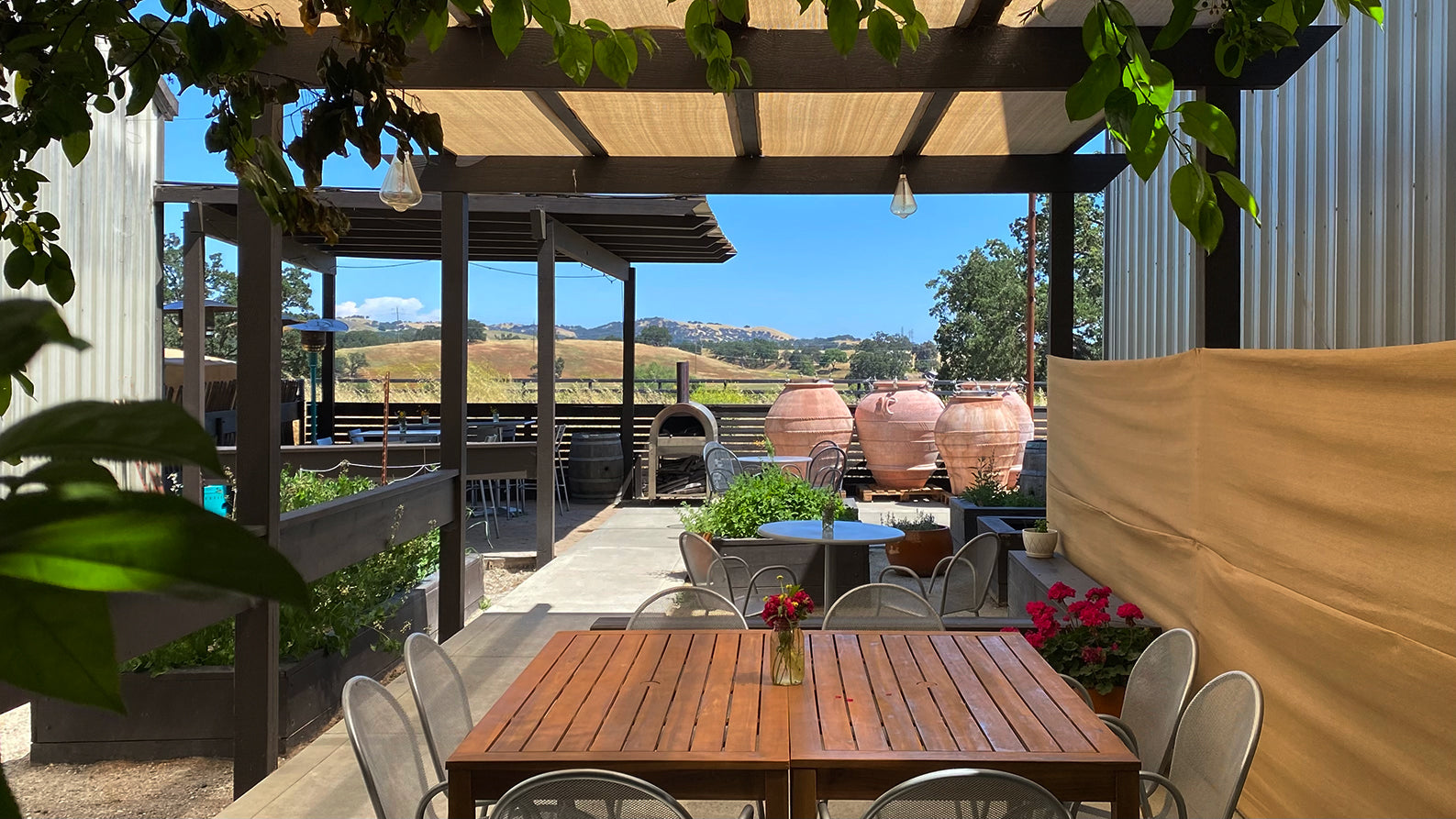 Giornata beautiful patio and garden view