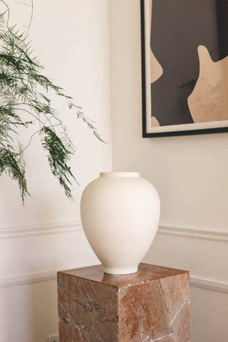 Vase amphore blanc décoration d'intérieur style 2022