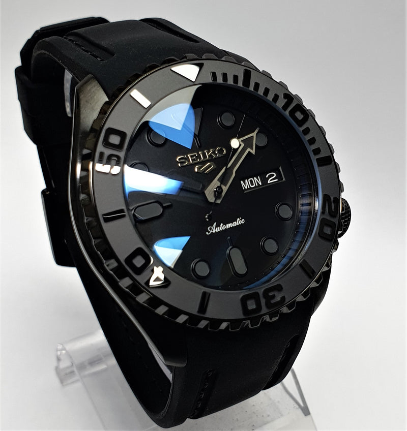 Custom Build SKX007 Divers Watch Seiko NH36 Automatic 'STEALTH aka GHO –  Watch Tomb Company Ltd