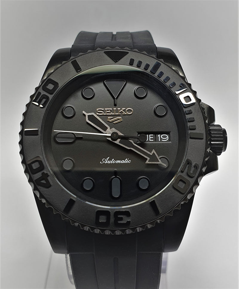 Custom Build SKX007 Divers Watch Seiko NH36 Automatic 'STEALTH MOD' PV –  Watch Tomb Company Ltd