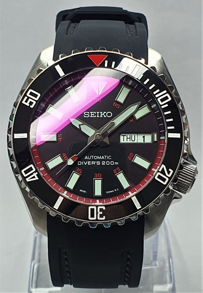 Bespoke Custom SKX007 Blood Moon Divers Watch SEIKO NH36 - AKA Bloodmo –  Watch Tomb Company Ltd