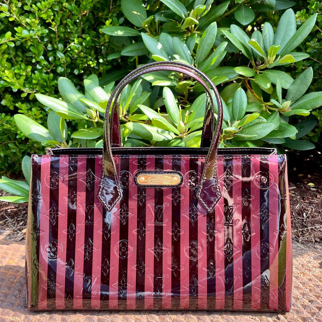 AUTHENTIC Louis Vuitton Wilshire Vernis Red Rayures PM PREOWNED