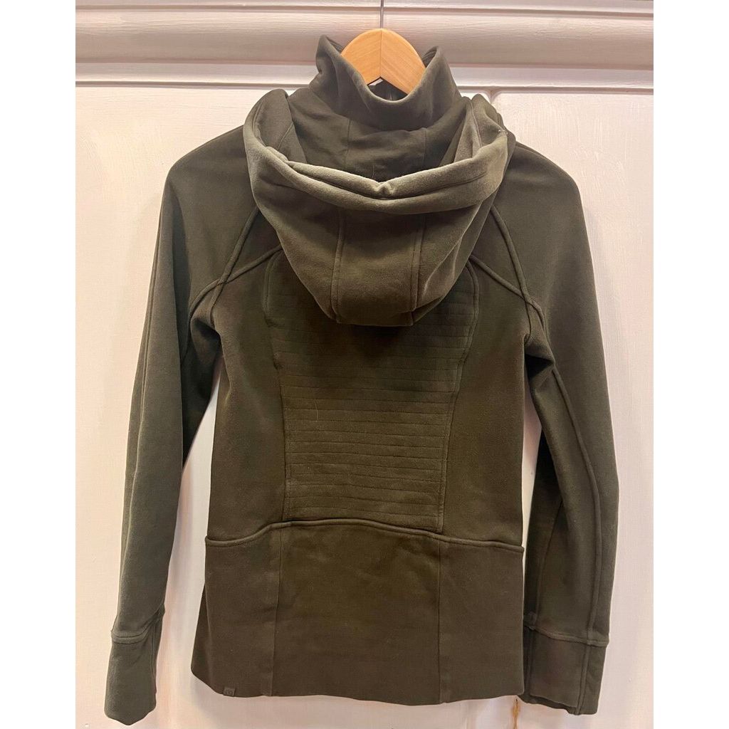 Lululemon Gather Up Jacket in Dusty Dawn - Size 8 – Chic Boutique