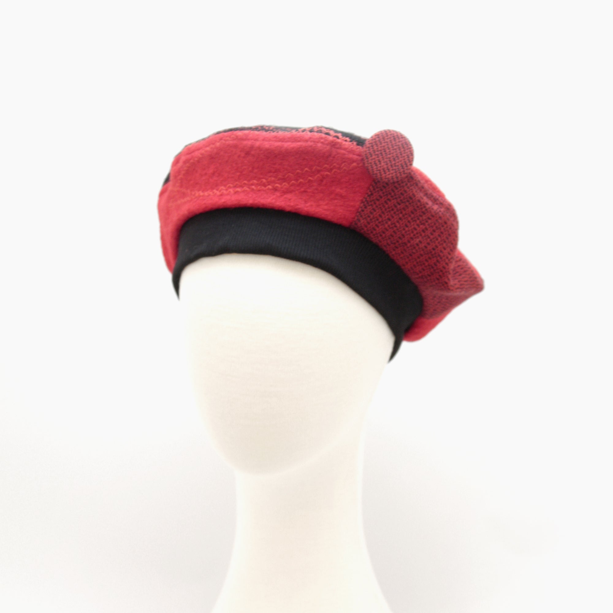 Julie-Soleil Nadeau - L'empreinte coopérative- red beret