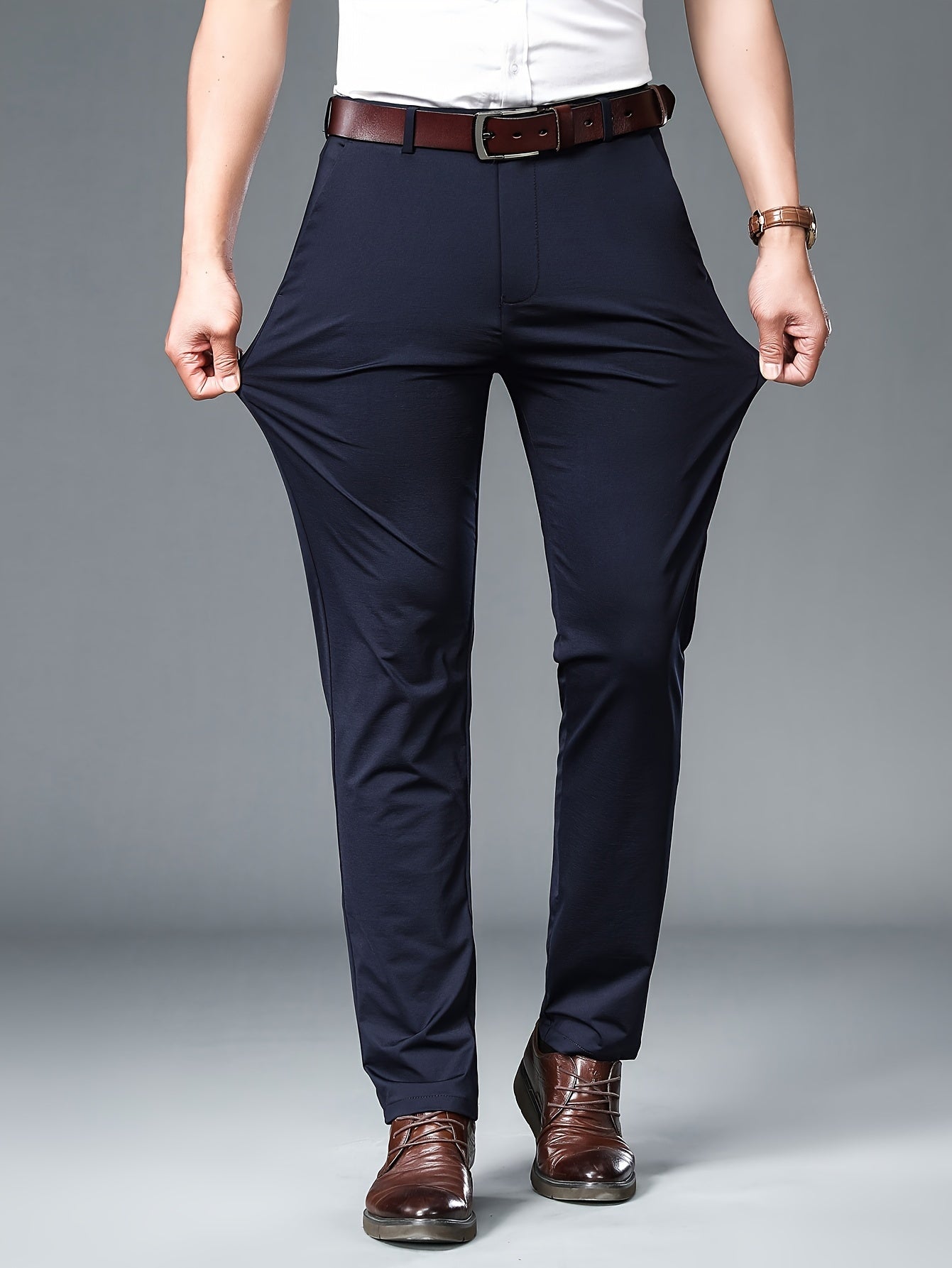 Product Image for WW | Atmungsaktive Und Bequeme Herrenhose Mit Taschen, Marineblau / 34(50)