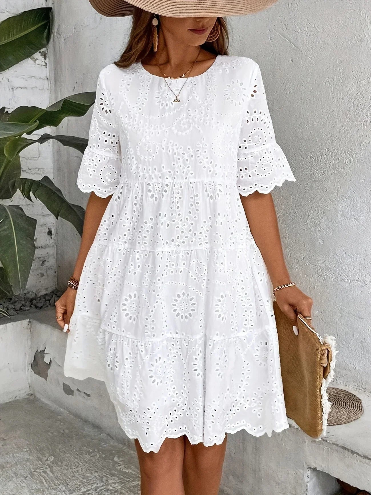 Product Image for WW | Weiße Spitzenkleid für Damen Leicht, Bestickt und Sommerlich, Weiß / M