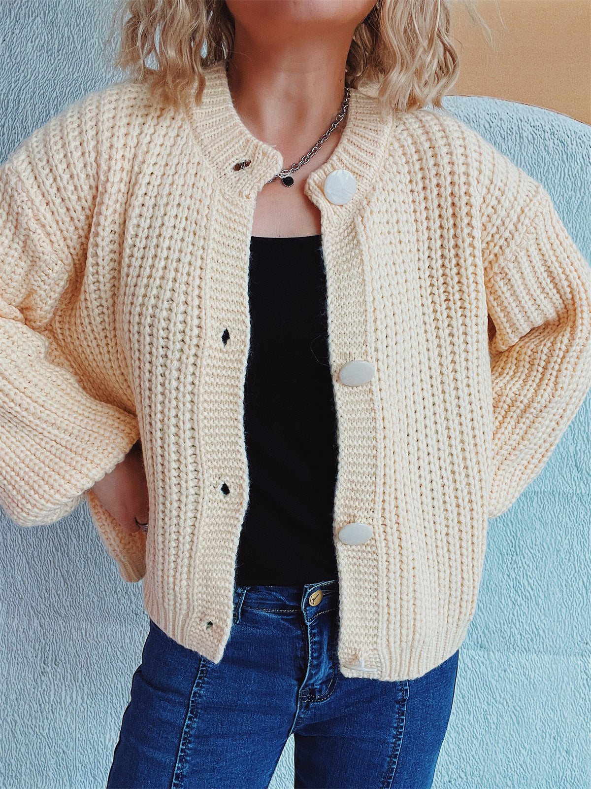 Product Image for WW Große runde Knopf verkürzte Strickjacke, Beige / L