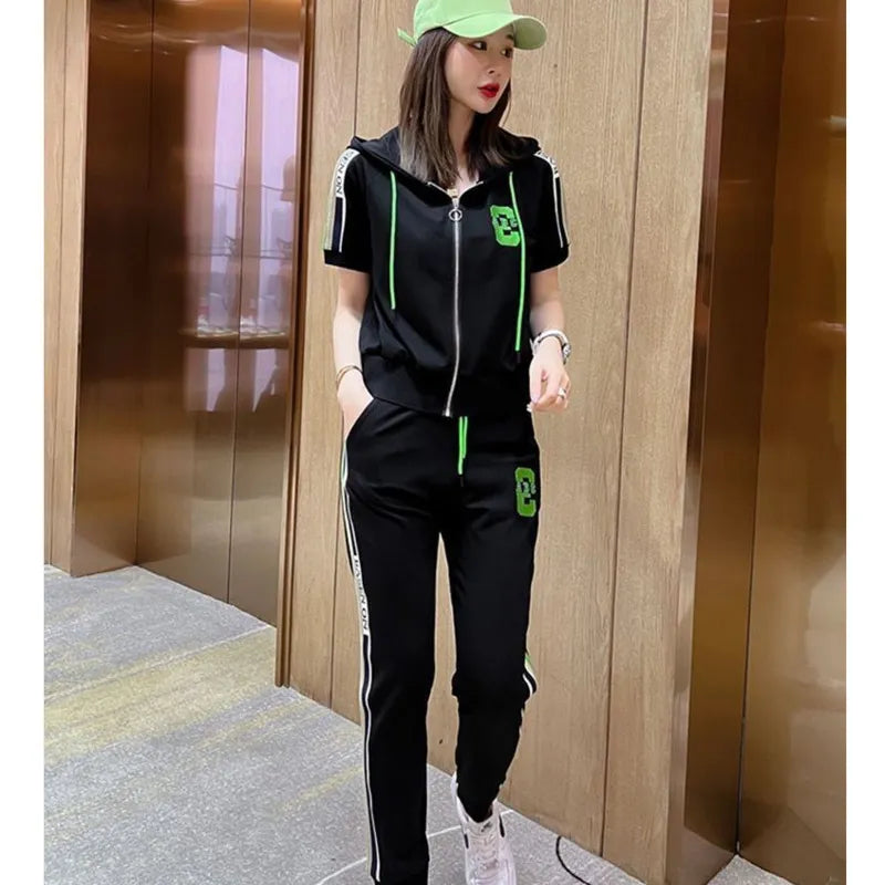 Product Image for WW | Sommer Frauen Trainingsanzug Locker Mode Lässig Kurze Ärmel Kapuzenoberteil Hose 2 Teilig Set Jogginganzug für Frauen Kleidung, Style E / S 45-