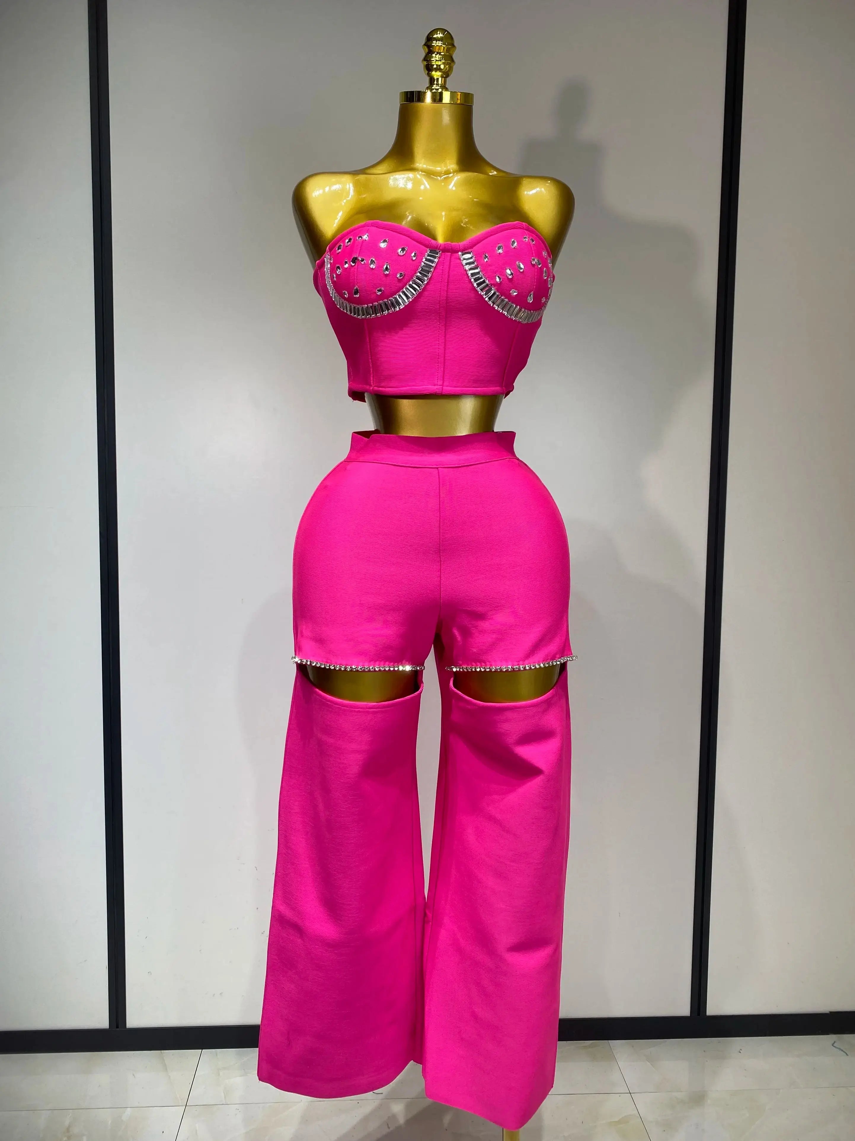 Product Image for WW | Frauen Sexy Strapless Top Clip Out Bodycon Zwei Teilig Bandage Hosen Berühmte Designer Mode Frauen Luxus Diamant Geburtstags Set, Rosa Rot / S
