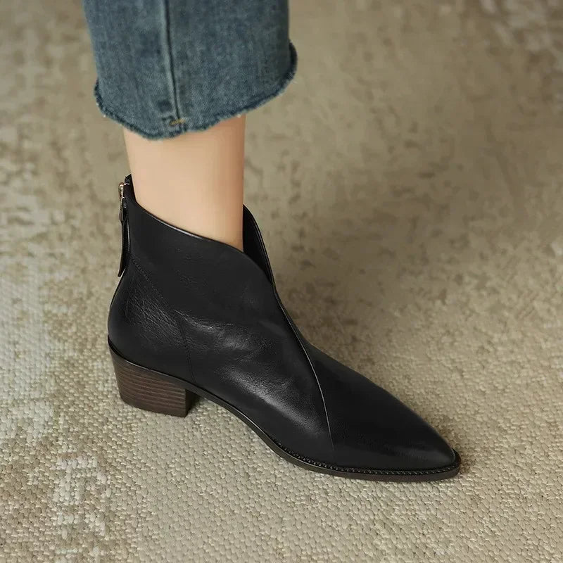 Product Image for WW | Schmal Zulaufender Stiefelette mit Blockabsatz, Stil 4 / 37