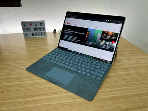 How To Replace Surface Pro 8 Speaker