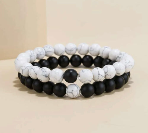 A set of bracelets with beads - black, marble