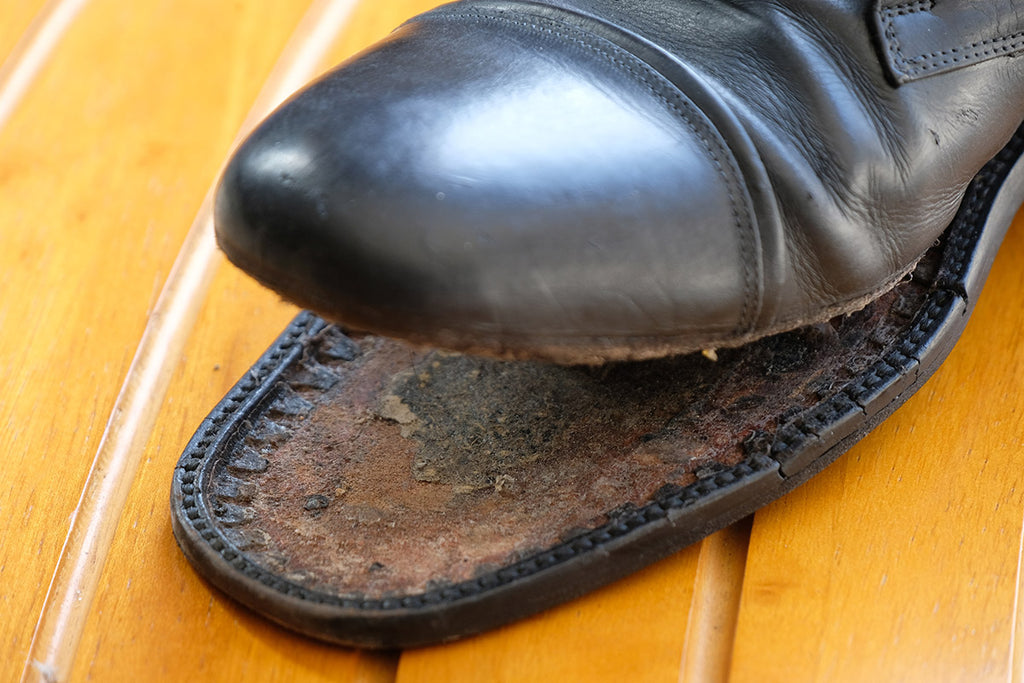 poor construction of dress shoe with sole seperating