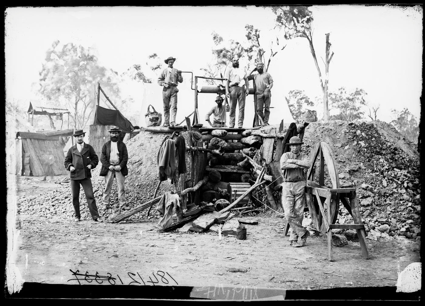 Mine head & group of gold miners, Gulgong area - c1870-1875 - Gold Rush - Mitchell Library, State Library of New South Wales - The Holterman Collection