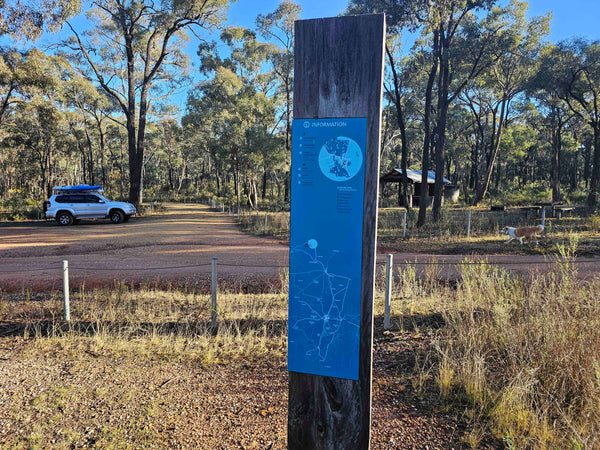 Moliagul Victoria site of the "Welcome Stranger" World's largest Gold Nugget ever discovered. historical sign