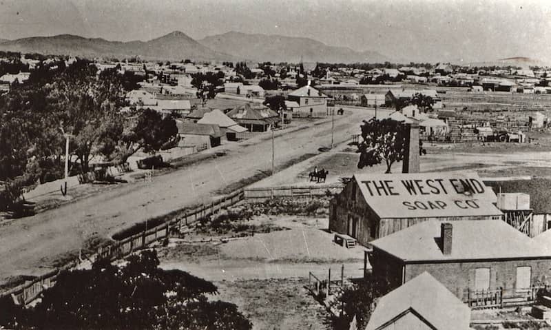 Mudgee c1900 – Market Street West, looking East - Mudgee Museum