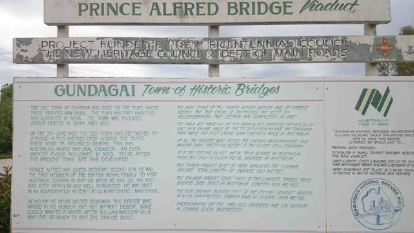 THE PRINCE ALFRED VIADUCT - GUNDAGAI, SOUTH WEST SLOPES NSW Wooden Rail Bridge Murrumbidgee River Historical Information Sign 