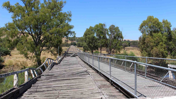 THE PRINCE ALFRED VIADUCT - GUNDAGAI, SOUTH WEST SLOPES NSW Wooden Rail Bridge Murrumbidgee River Historical