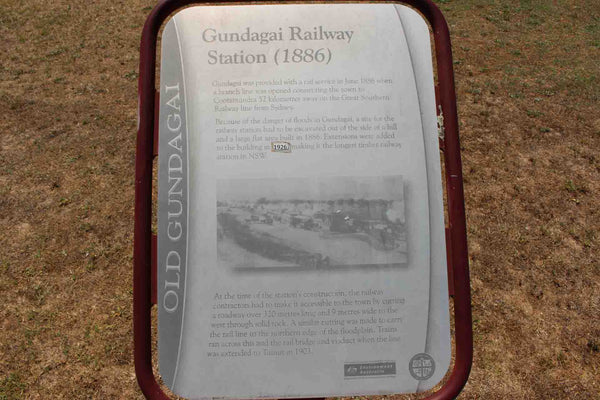 THE PRINCE ALFRED VIADUCT - GUNDAGAI, SOUTH WEST SLOPES NSW Wooden Rail Bridge Murrumbidgee River Historical Information Sign 