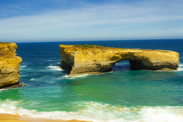 LONDON BRIDGE SEA MONUMENT, GREAT OCEAN ROAD VICTORIA