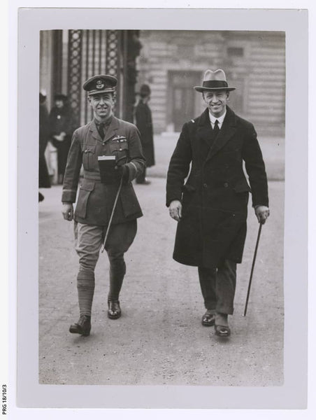 https://www.catalog.slsa.sa.gov.au:443/record=b3198812~S1  Ross and Keith Smith leaving Buckingham Palace after Keith was knighted as a member of the Order of the British Empire (K.B.E.) by King George V, in recognition of the England-Australia flight.