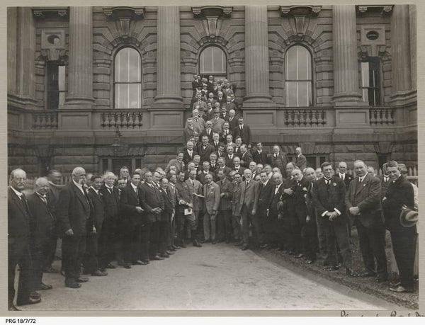 https://www.catalog.slsa.sa.gov.au:443/record=b3197955~S1  Group photograph featuring the Vickers Vimy crew meeting Prime Minister W.M. Hughes and other officials. In the centre of the photograph, left to right: James Bennett, Ross Smith, Prime Minister William Morris Hughes, Keith Smith, Andrew Smith, Walter Shiers.