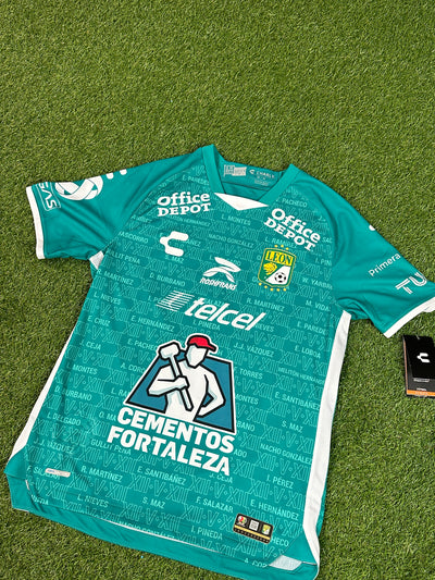 Club León issue special edition Club World Cup shirt - AS USA