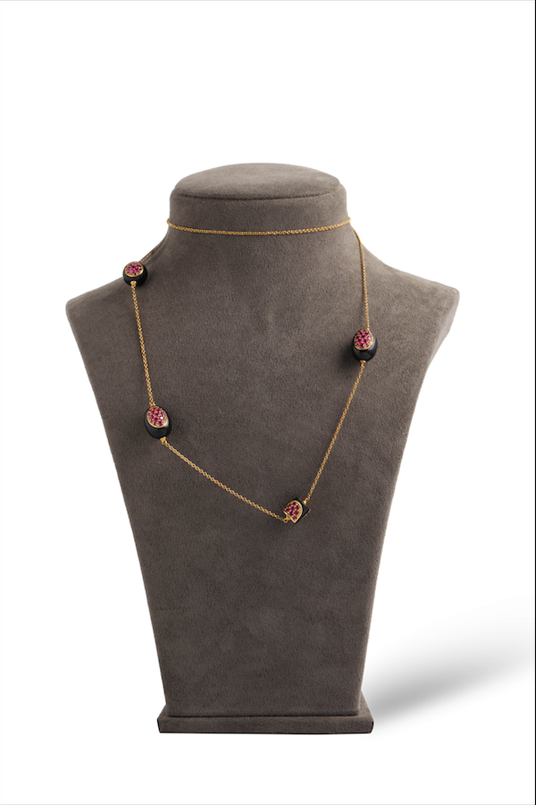 Black Corian NECKLACE in 18K YELLOW GOLD WITH BURMESE RUBIES