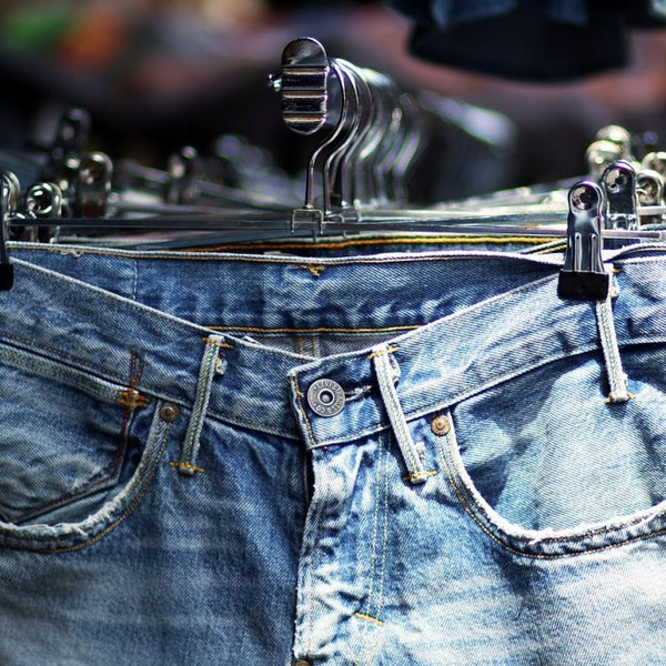 ジーンズを色落ちさせる洗濯 脱水 乾燥方法とは インディゴの仕組みから解説 Bobson Jeans