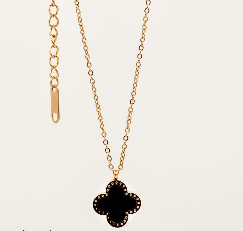 black clover necklace dior