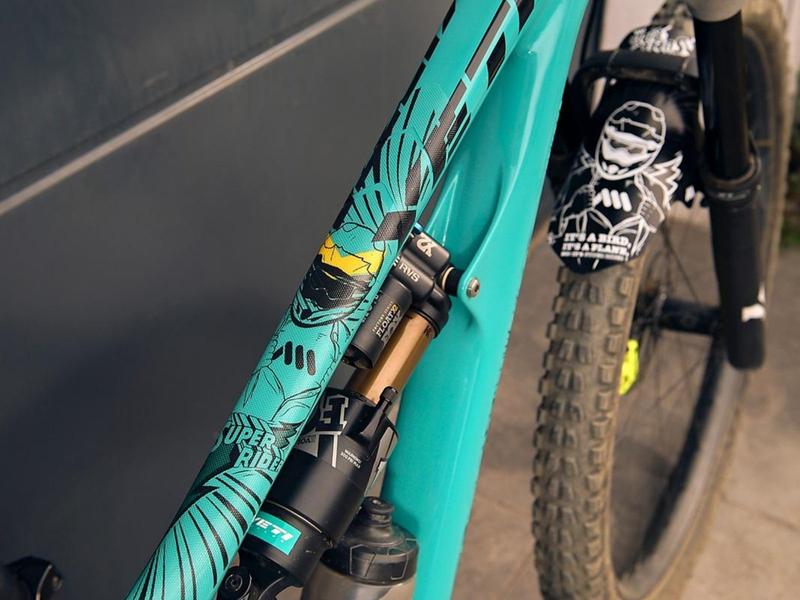 All mountain style frame guard, camo. I had a little left, but I didn't  want to go overboard. Opinions?? : r/mountainbiking