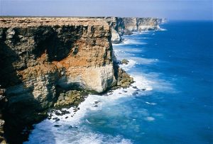 Cliff and sea colours dazzle on the Great Aust Bight