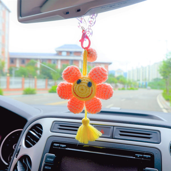 Car Air Freshener Hanging, Plaster Daisy Car Mirror Hanging Accessory, Rear  View Mirror Accessories, Cute Car Interior Accessory for Women -   Finland