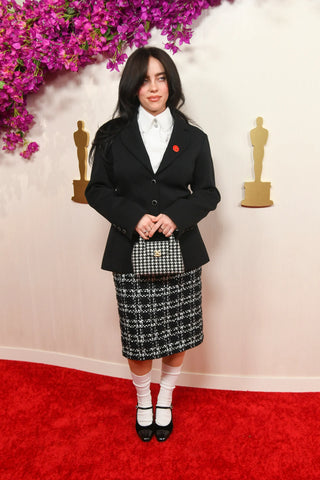 Billi Eilish Oscars 2024 red carpet