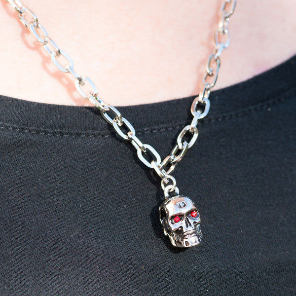 Terminator T 800 Endoskeleton Skull Cable Chain Pendant Museum