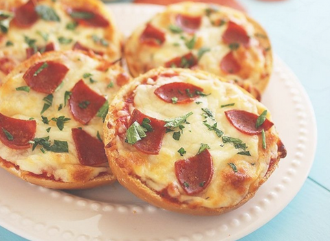 The Comfort of Cooking Mini Bagel Pizzas