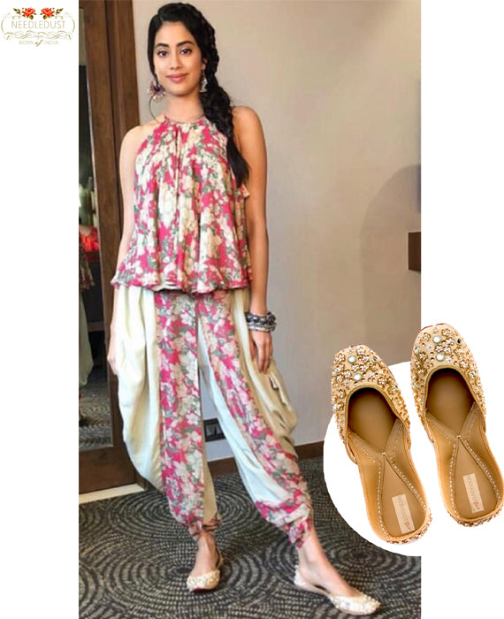 Janhvi Kapoor IN NEEDLEDUST JUTTI