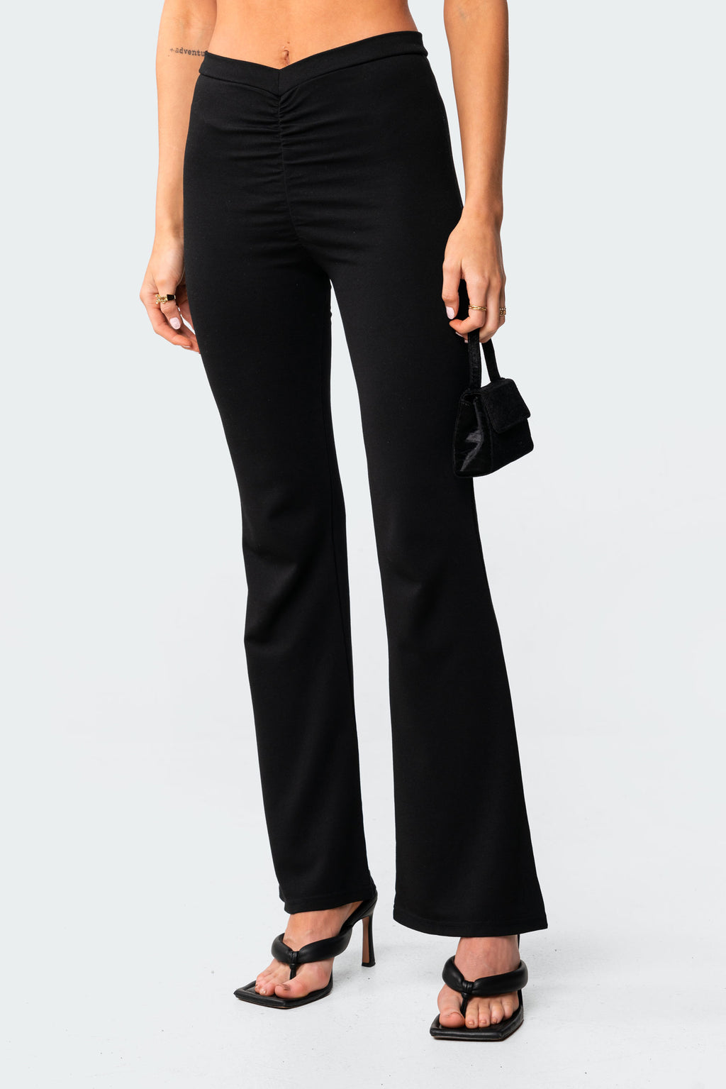 GINA GATHERED V-CUT PANTS – edikted