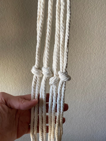 4 overhand knots in row