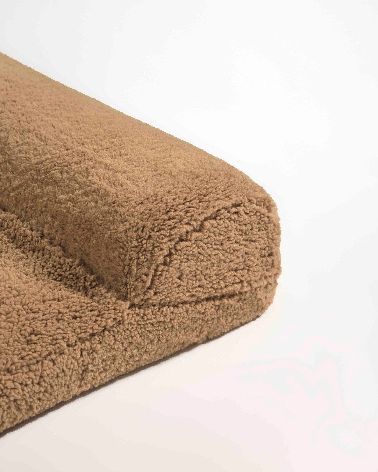 Faux Fur Pet Bed - Tan