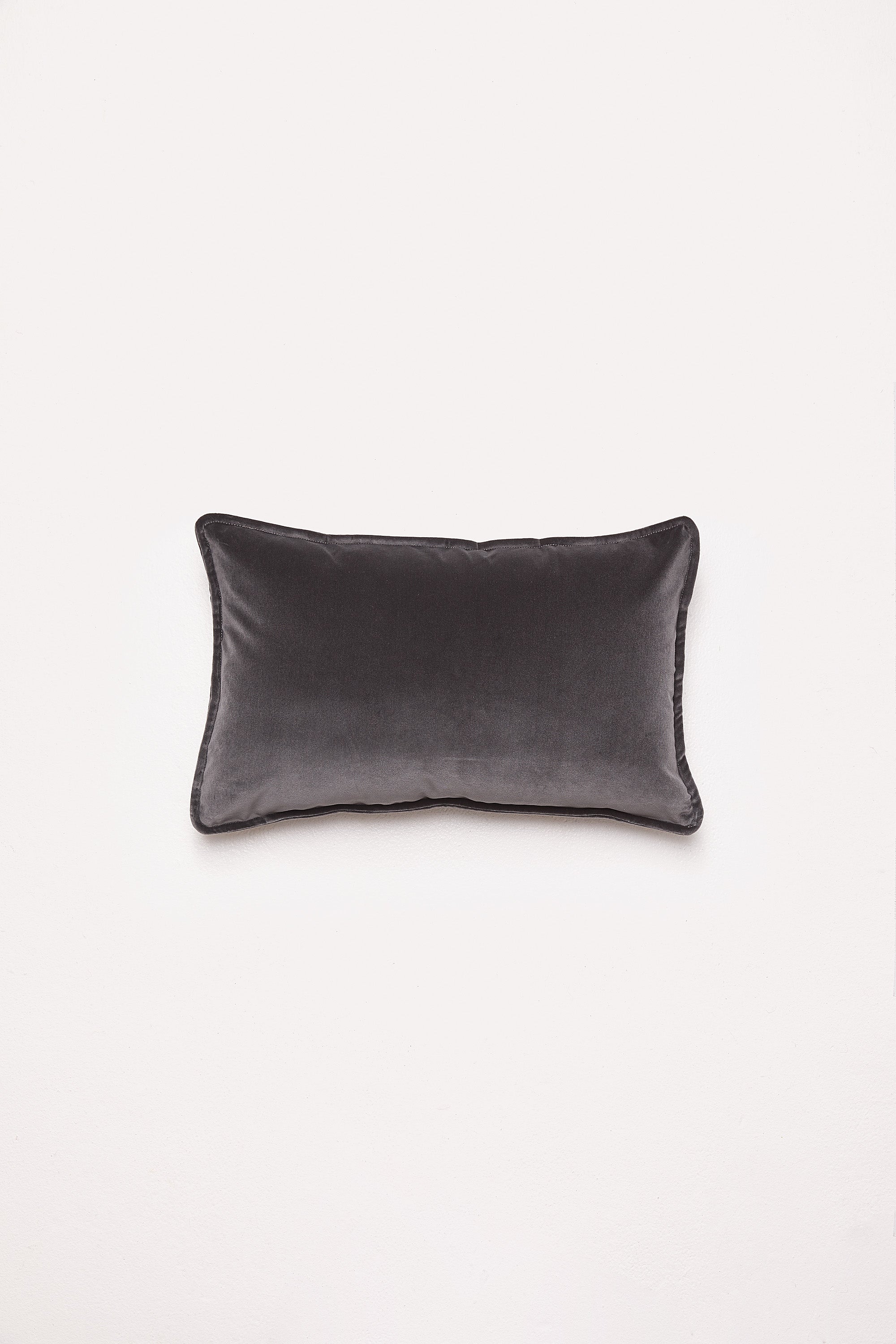 Lumbar Velvet - Graphite Cushion