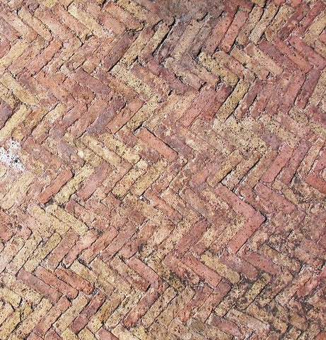 The first documented application of this pattern in brick form. 