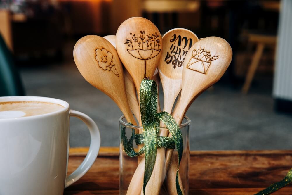 wood projects ideas that sell - engraved kitchen utensils